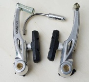 Front wheel brake set